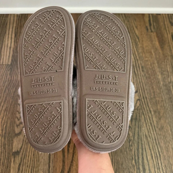 Just Sheepskin grey fur lined slippers size 38/39EUR 8/9US - Picture 6 of 7